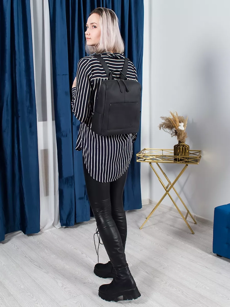 Городской женский рюкзак черный Paul Rayner Carol 1071BL