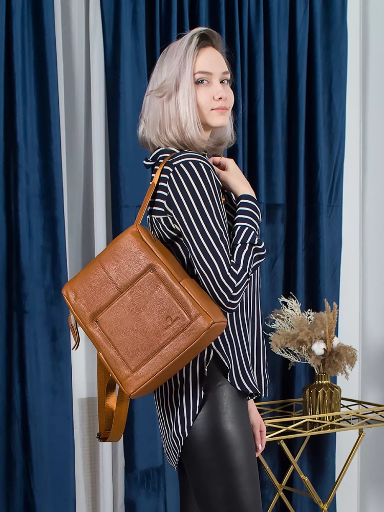 Городской женский рюкзак коричневый Paul Rayner Carol 1071