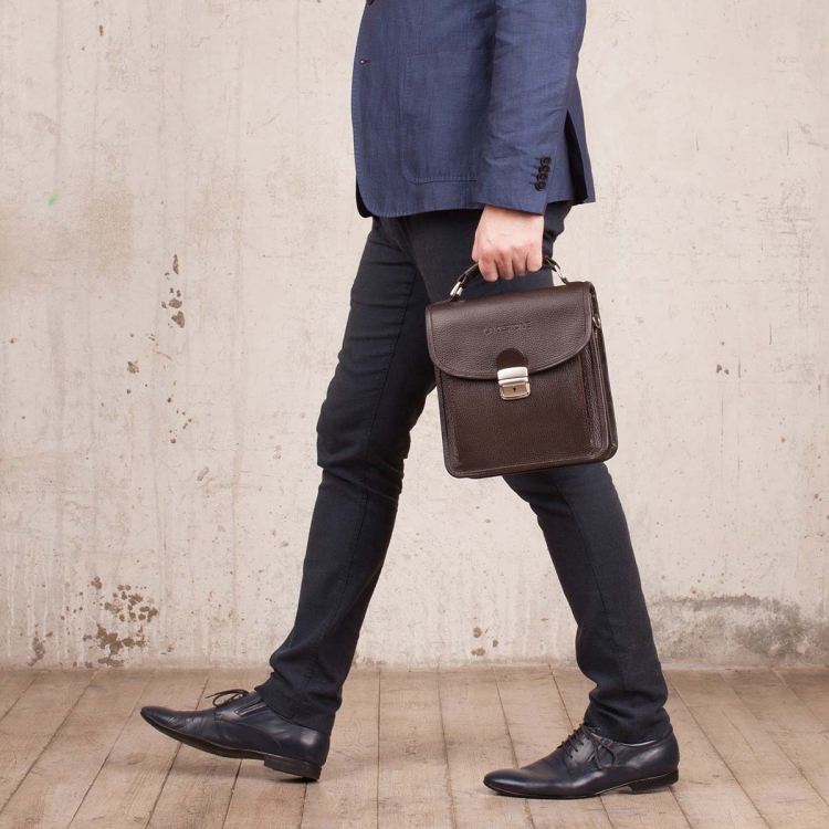 Компактный коричневый мужской портфель Bishop Brown